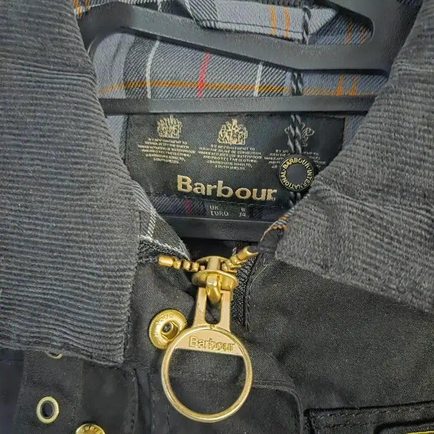 [BUNJANG] Barbour International Waxed Jacket Black Shoulder Pads M / (택채새옷)바버 인터내셔널 왁싱자켓 블랙 왁스점퍼 견장 M