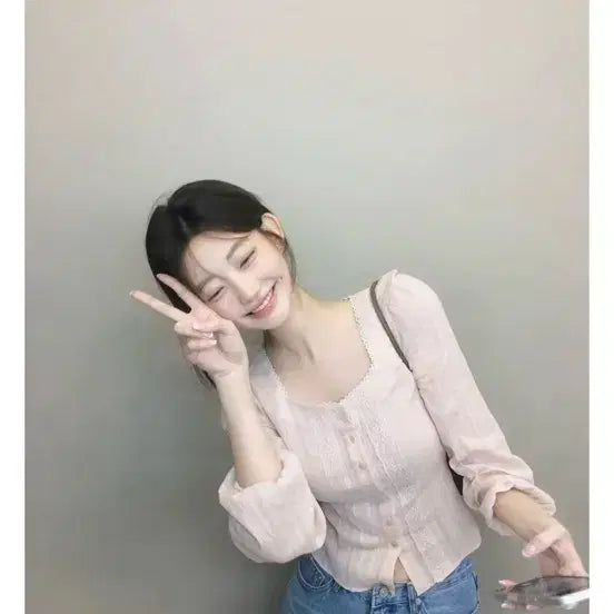 [SOLD OUT] 제니오 스퀘어넥 블라우스