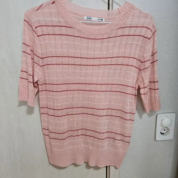 [BUNJANG] MIXXO Pink Punching Short Sleeve Knit Top / 미쏘 핑크 펀칭 반팔 니트 팝니다!