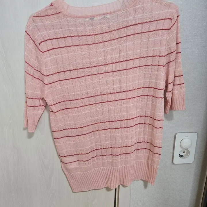 [BUNJANG] MIXXO Pink Punching Short Sleeve Knit Top / 미쏘 핑크 펀칭 반팔 니트 팝니다!