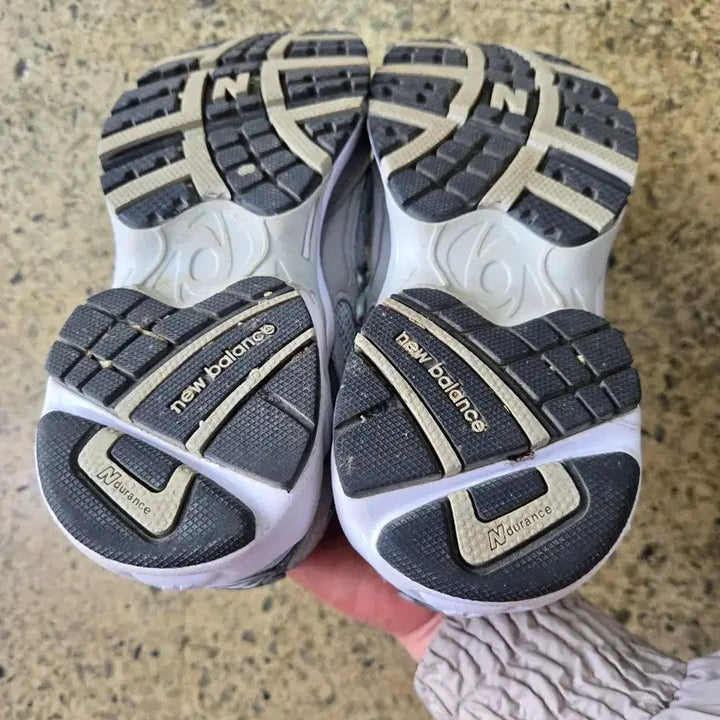 [BUNJANG] New Balance 725 Gray Sneakers / 뉴발란스 725 그레이 운동화