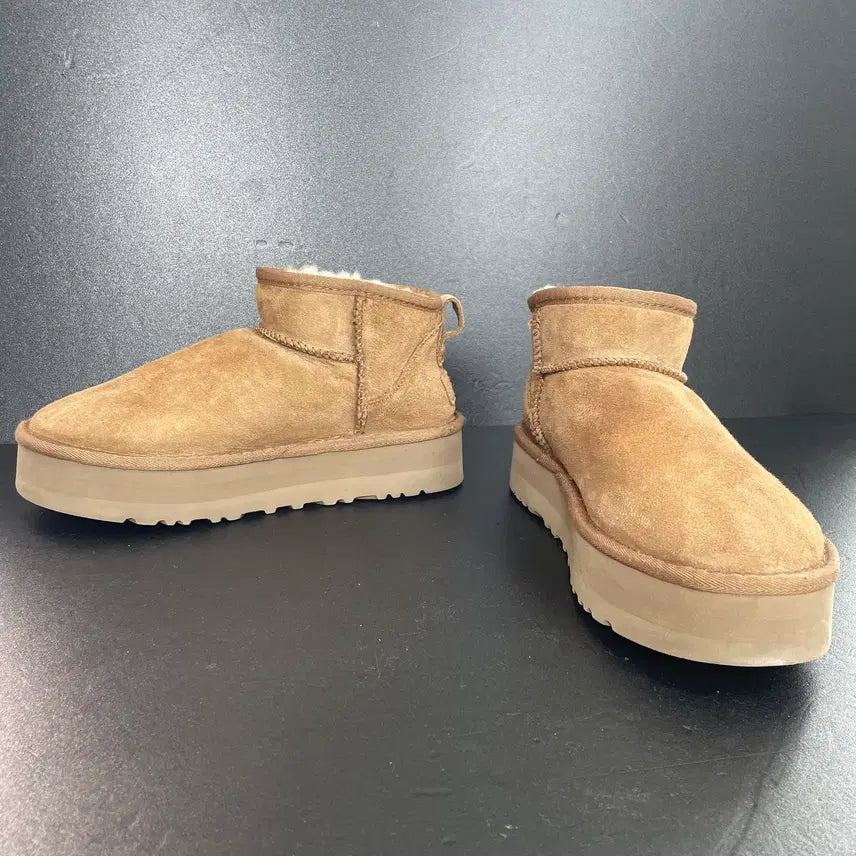 [BUNJANG] UGG Classic Ultra Mini Platform Boots / [245] 미국 어그 UGG 클래식 울트라 미니 플랫폼
