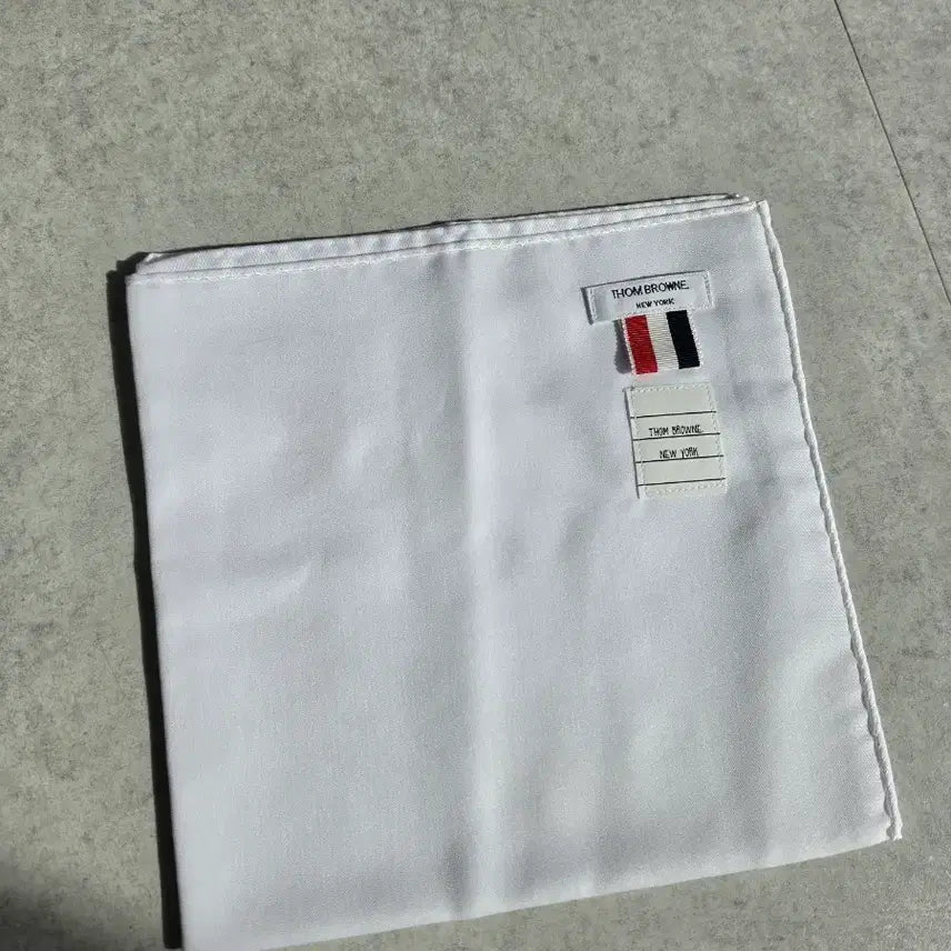 [BUNJANG] Thom Browne White Pocket Square / 톰브라운 화이트 포켓 스퀘어