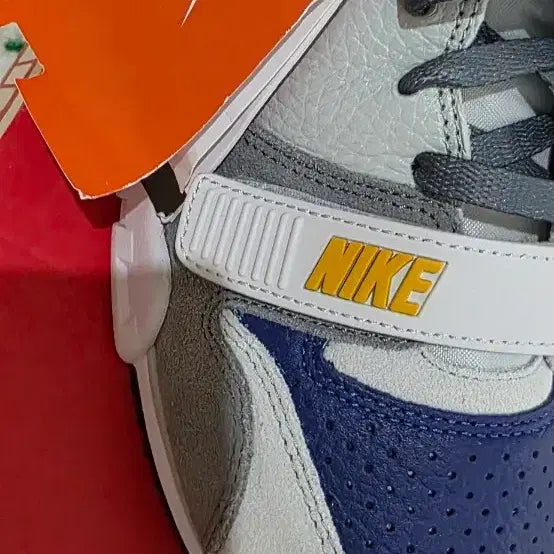 [SOLD OUT] 나이키 에어 트레이너 1 미드 250mm