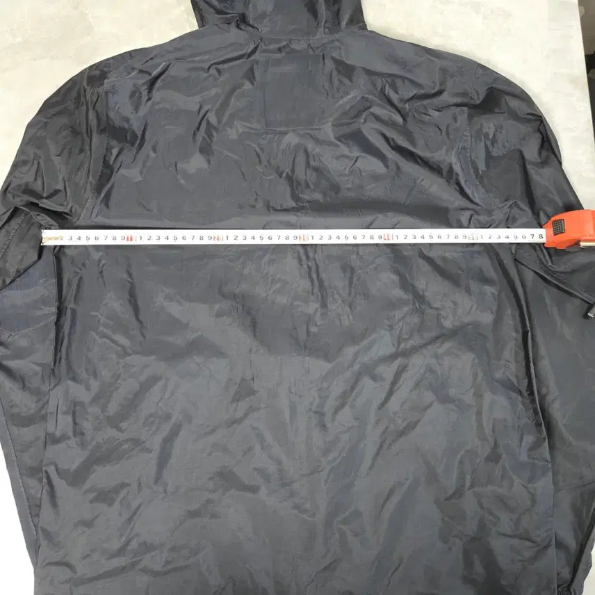 [SOLD OUT] 언더아머 블랙 바람막이 후드 집업