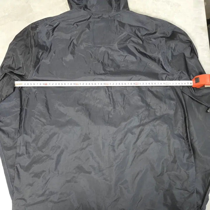 [SOLD OUT] 언더아머 블랙 바람막이 후드 집업