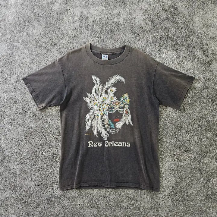 [BUNJANG] P.S.I. Vintage Feather Graphic T-shirt / [무료배송] P.S.I. 반팔 티셔츠