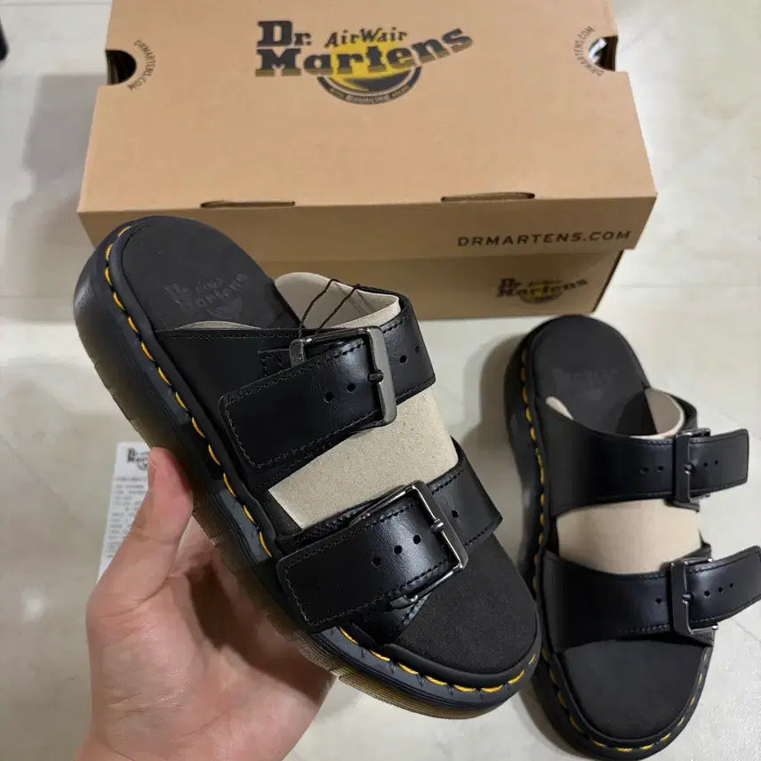 [BUNJANG] Dr. Martens Joseph Analine Leather Buckle Slide Sandals / 새상품(230)닥터마틴 조세프 아날린 레더 버클 슬라이드 샌들