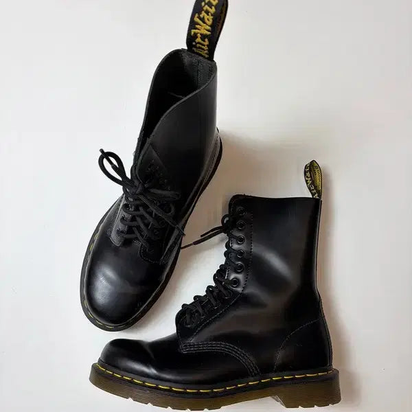 [BUNJANG] 닥터마틴 Dr. Martens 1490 10홀 부츠 Q1552 / 닥터마틴 Dr. Martens 1490 10홀 부츠 Q1552