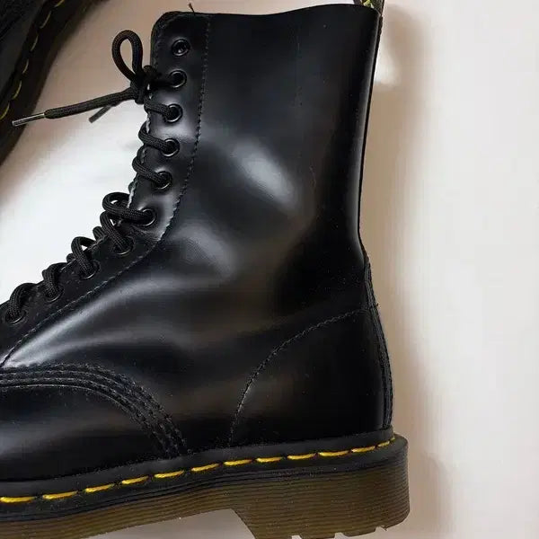 [BUNJANG] 닥터마틴 Dr. Martens 1490 10홀 부츠 Q1552 / 닥터마틴 Dr. Martens 1490 10홀 부츠 Q1552