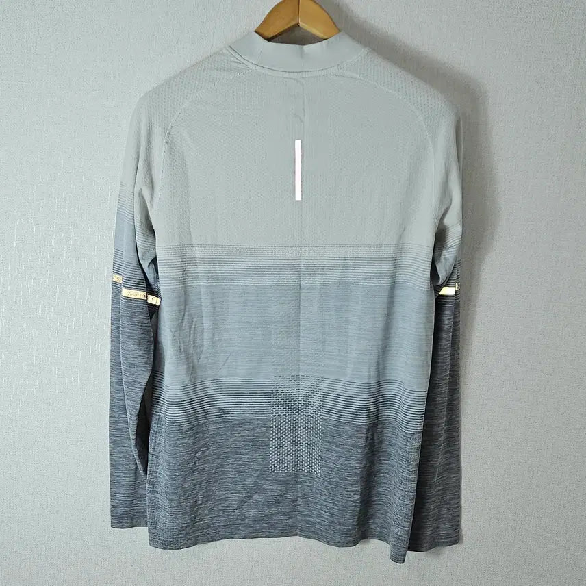 [SOLD OUT] 나이키 러닝 스카치 리틀렉티브 긴팔티셔츠 테크 드라이핏 기능성 L