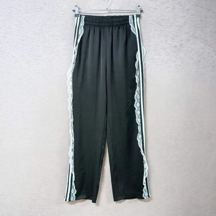 [SOLD OUT] B4-18/레이스배색 블랙 밴딩팬츠 여성