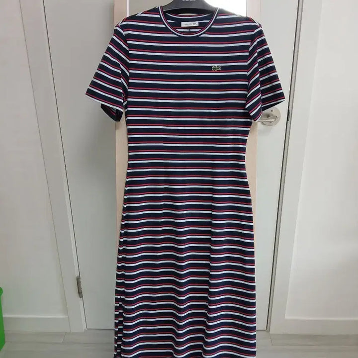 [SOLD OUT] 미착용 라코스테 원피스 34사이즈