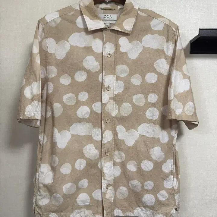 [BUNJANG] COS Beige Dot Short Sleeve Shirt / COS 코스 베이지 도트 반팔 셔츠