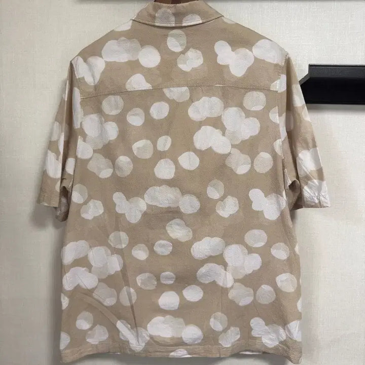 [BUNJANG] COS Beige Dot Short Sleeve Shirt / COS 코스 베이지 도트 반팔 셔츠