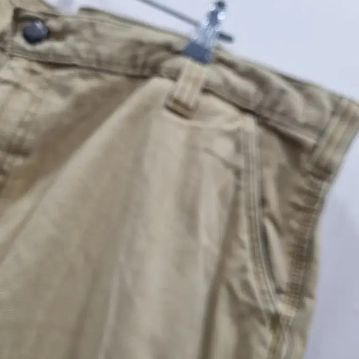 [BUNJANG] Carhartt Beige Shorts Size 42 / 칼하트 베이지 반바지 사이즈42