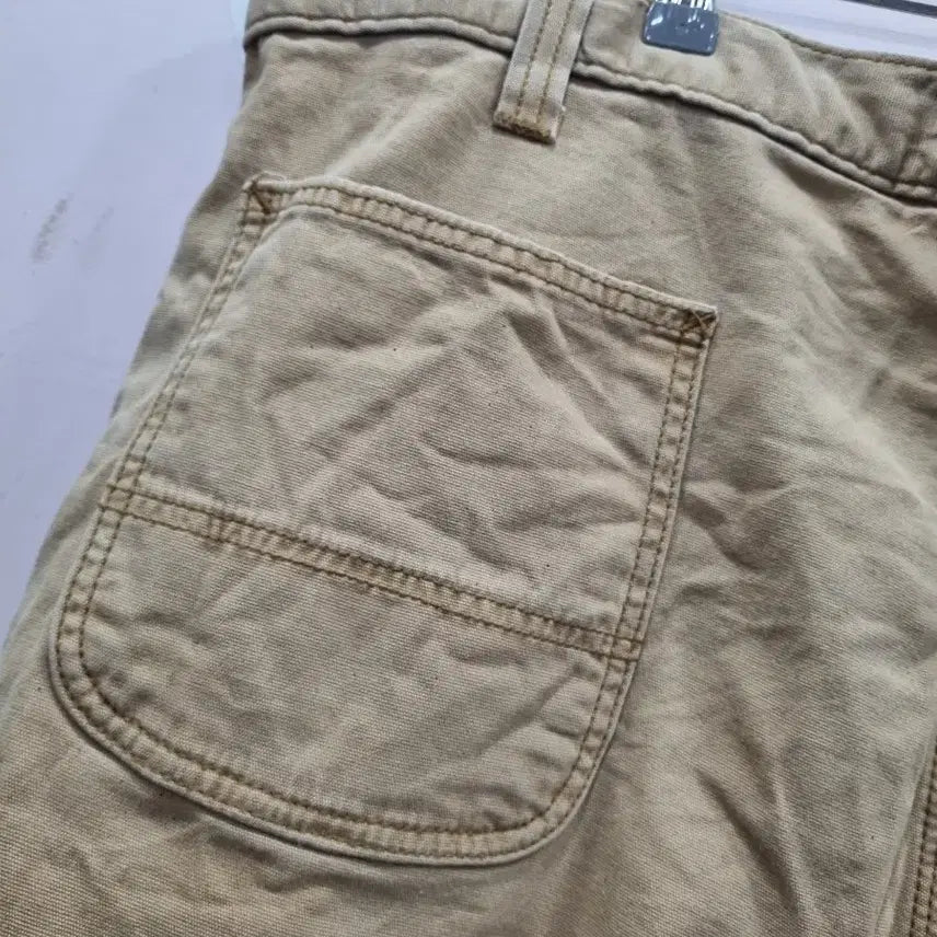 [BUNJANG] Carhartt Beige Shorts Size 42 / 칼하트 베이지 반바지 사이즈42