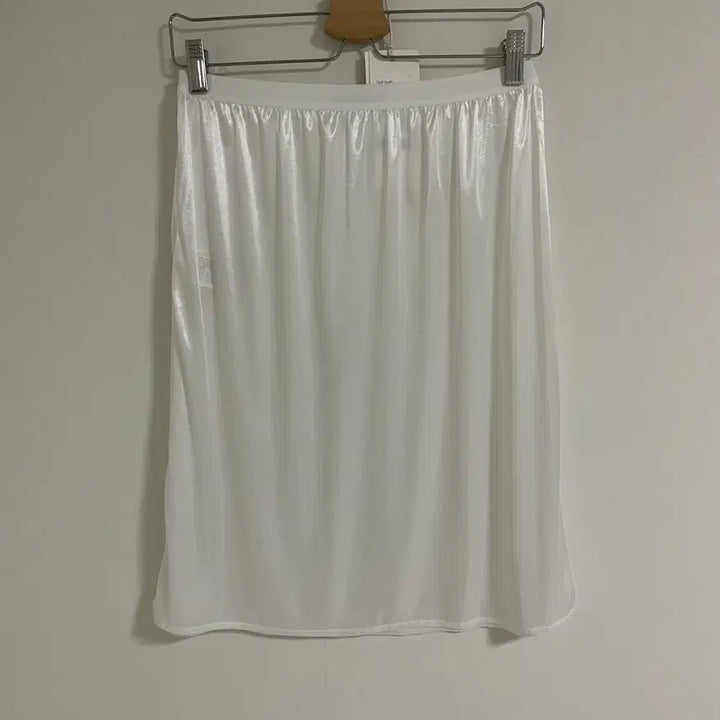 [BUNJANG] Overdue Flare Shirring Cotton Skirt / 오버듀플레어 셔링 코튼 스커트 새상품