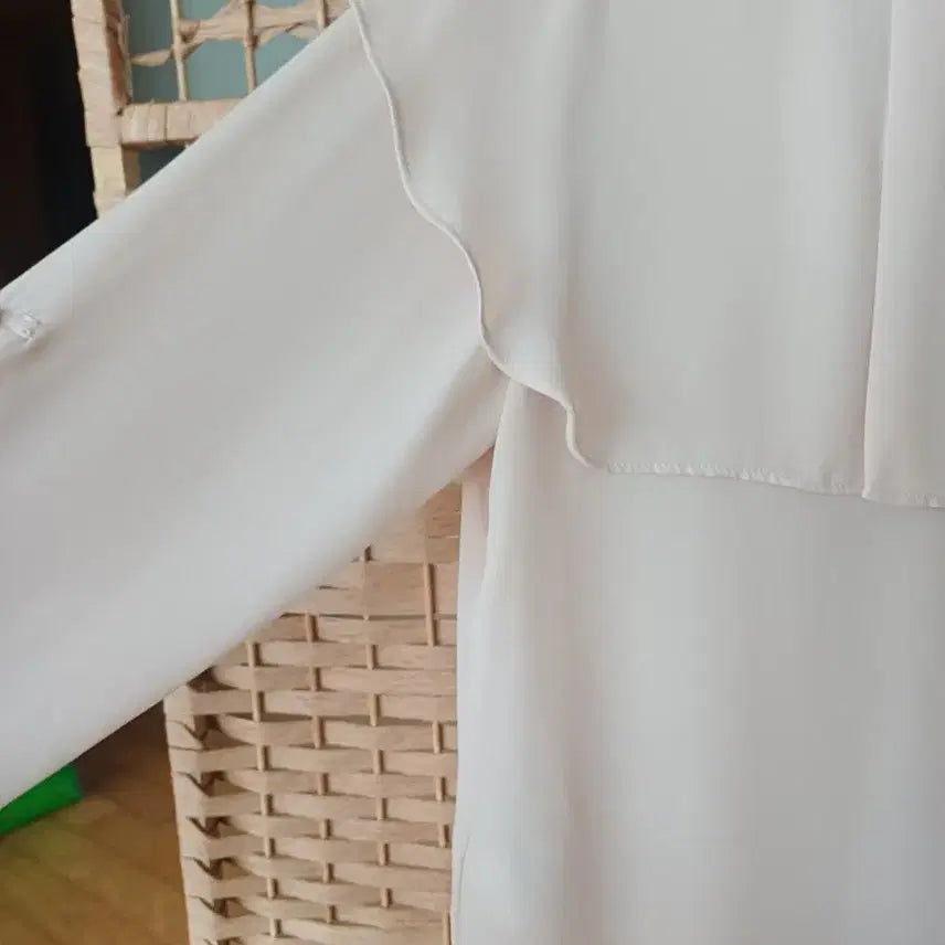 [BUNJANG] SODA Pink Frill Blouse / 쏘다 핑크 블라우스 프릴장식