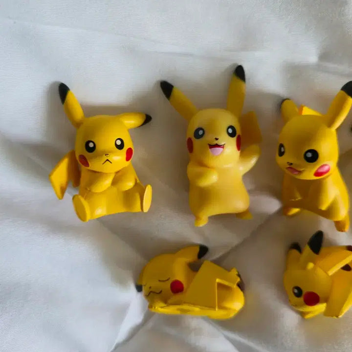 [BUNJANG] Pokemon Pikachu Figure Keyring / 무료배송 피카츄 포켓몬 피규어 장난감 키링