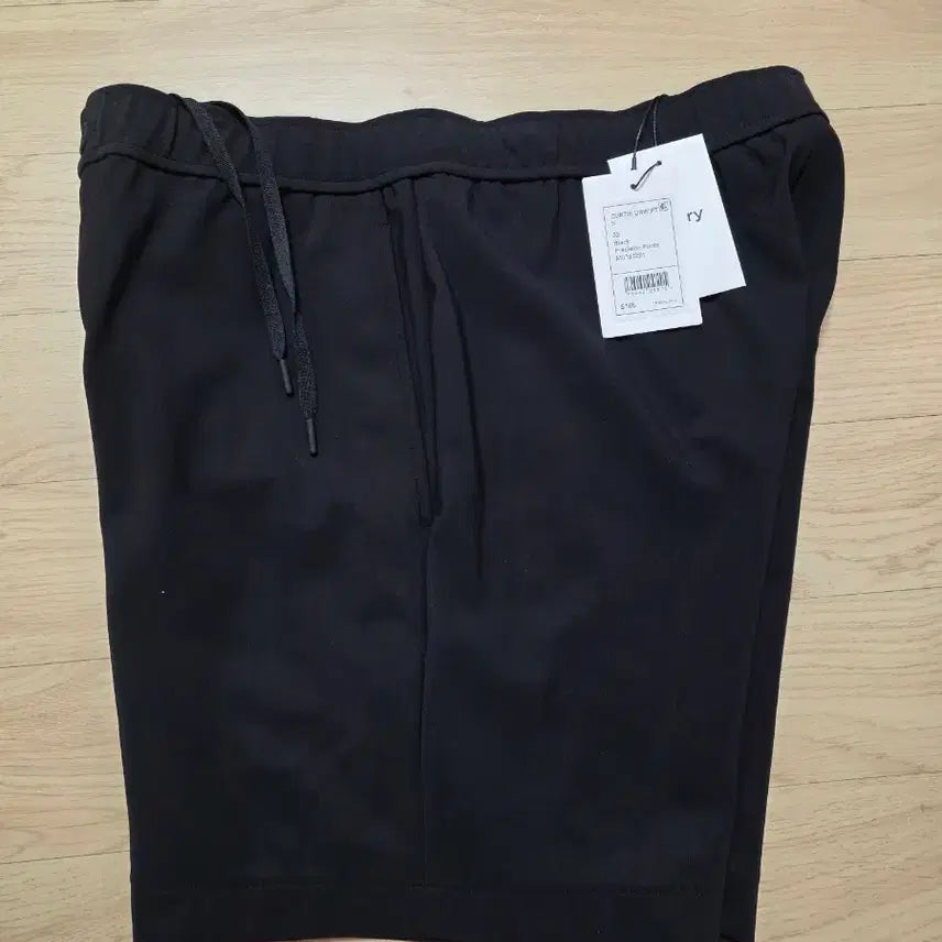 [BUNJANG] Theory Curtis Shorts 32 Black / 띠어리 프리미엄 스트레치 커티스 쇼츠 32 블랙 정가 36만원