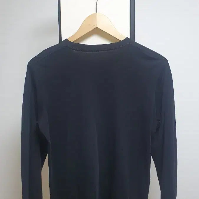 [SOLD OUT] 유니클로 블랙 긴팔 수피마 코튼 티셔츠 남성s