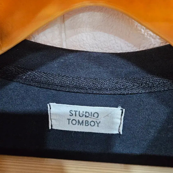 [BUNJANG] Studio Tomboy Black Short Sleeve T-Shirt / 스튜디오 톰보이 블랙 반팔 티셔츠
