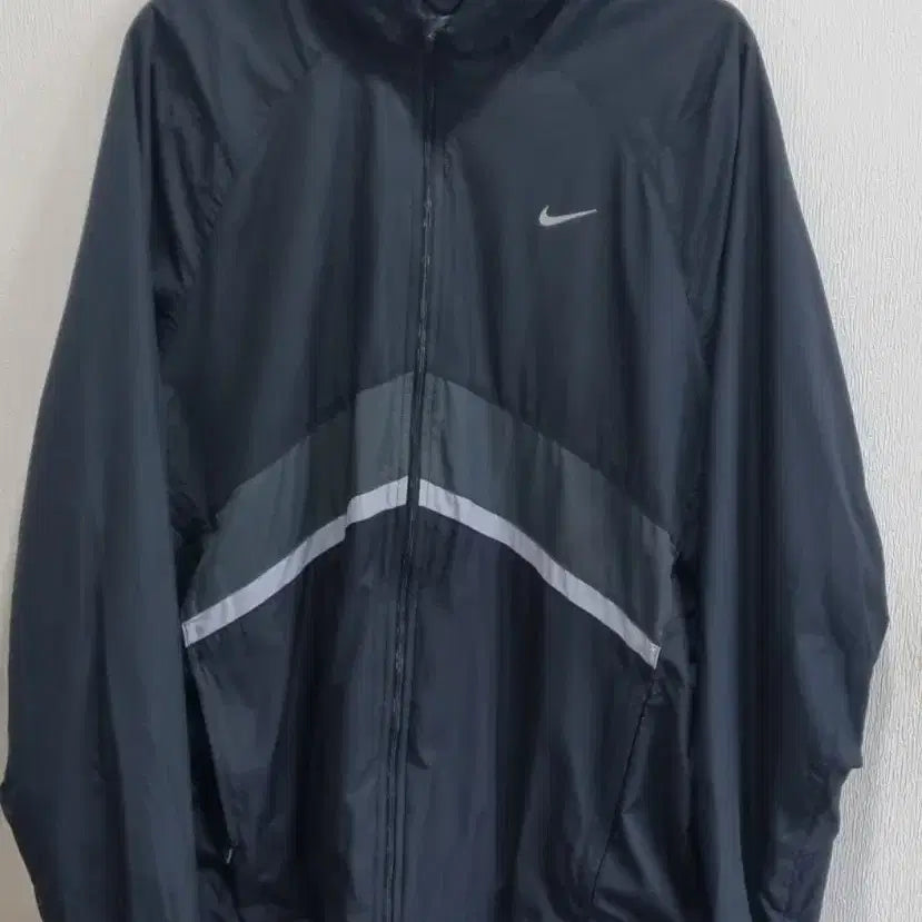 [SOLD OUT] 나이키 바람막이 자켓 105