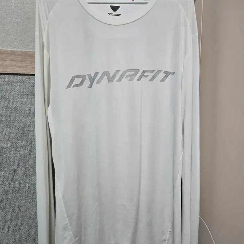 [BUNJANG] Dynafit White Long Sleeve Shirt / 다이나핏 흰색 긴팔 티셔츠