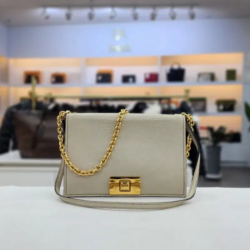 [BUNJANG] Furla Crossbody Mini Chain Crossbody Bag / 훌라 크로스바디 미니 체인 크로스백
