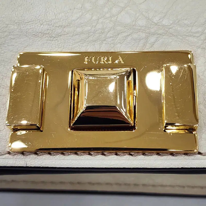 [BUNJANG] Furla Crossbody Mini Chain Crossbody Bag / 훌라 크로스바디 미니 체인 크로스백