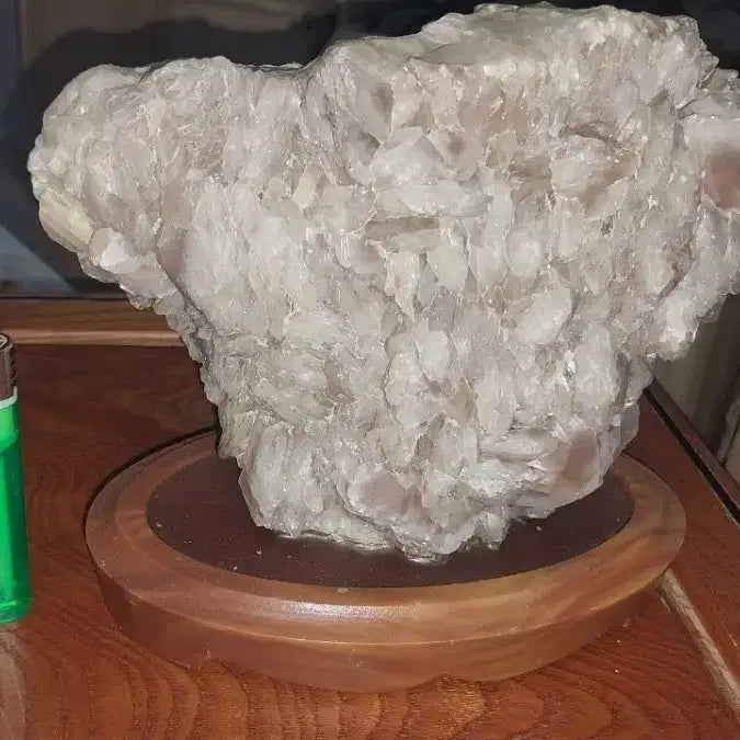 [BUNJANG] Clear Quartz Crystal with Wooden Stand / 백수정 결정체 원석 받침대 포함