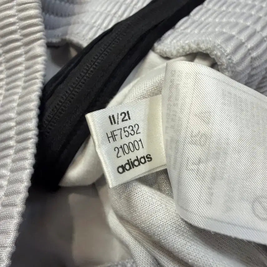 [BUNJANG] Adidas Adicolor Classic High-Shine Crop Jersey / 아디다스(W) 아디컬러 클래식 하이샤인 크롭 져지