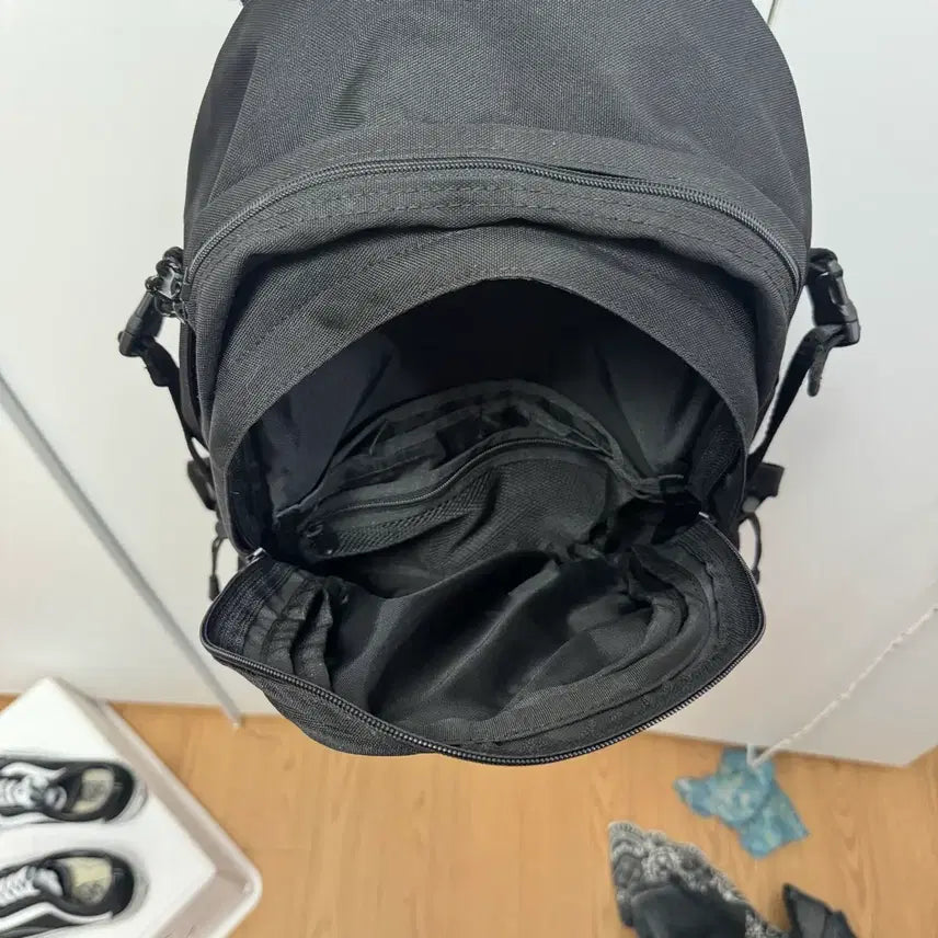 [SOLD OUT] 예일 블랙 백팩