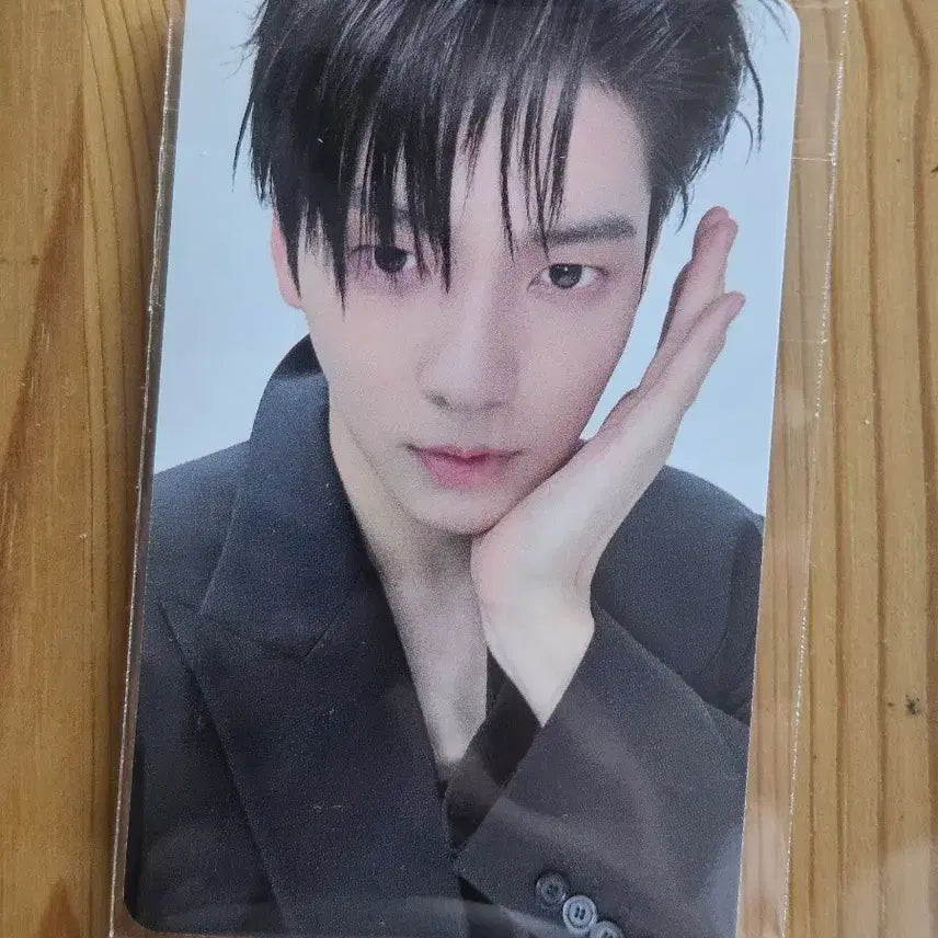 [SOLD OUT] 가시잠바 비트로드 럭드 수빈
