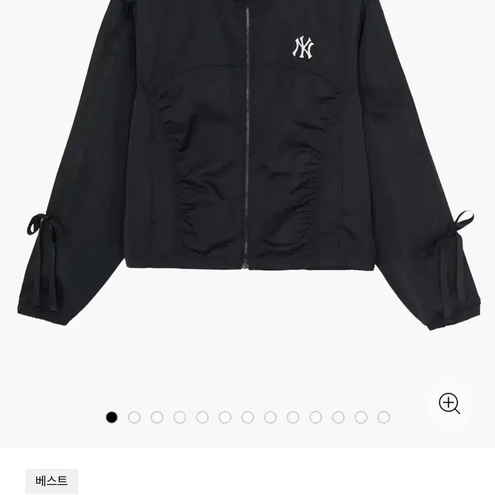 [SOLD OUT] MLb 26ss 스포티브 새틴 셔링 바람막이 S size
