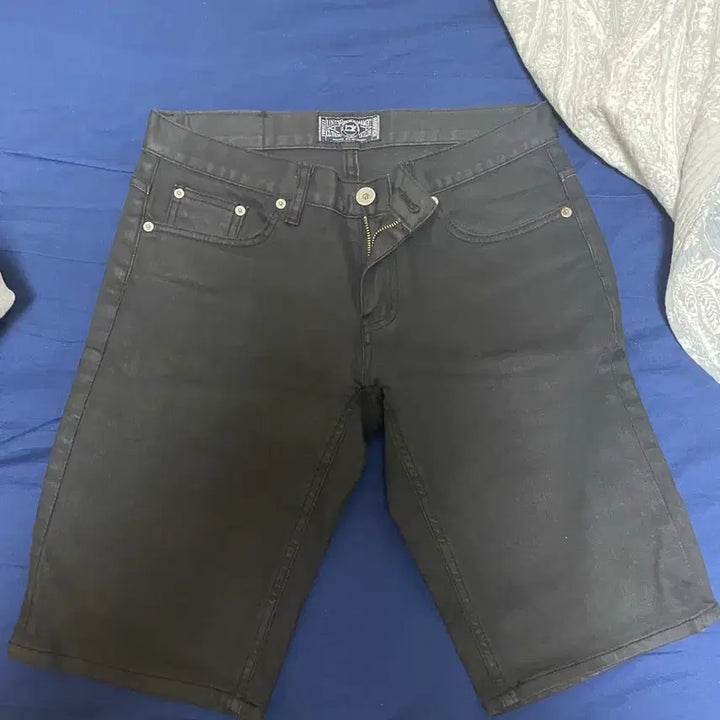 [SOLD OUT] 모디파이드 반바지 M