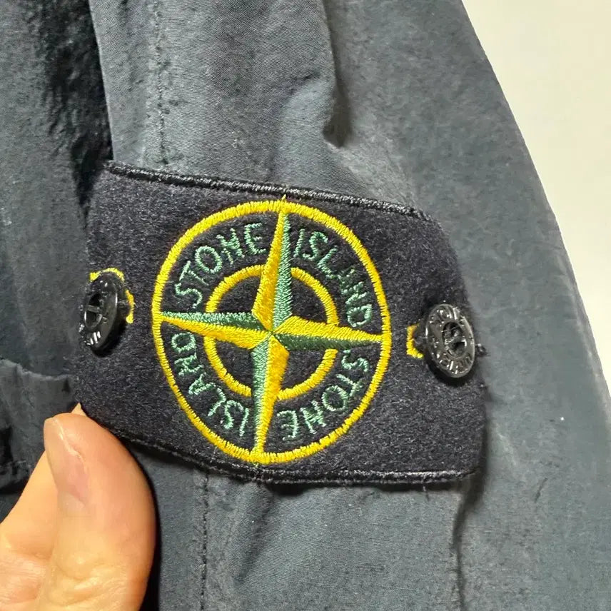 [BUNJANG] Stone Island 10303 Naslan Light Crewneck Overshirt Black M / 급처 스톤아일랜드 10303  나슬란 라이트 크루넥 오버셔츠 블랙 M