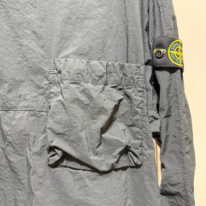 [BUNJANG] Stone Island 10303 Naslan Light Crewneck Overshirt Black M / 급처 스톤아일랜드 10303  나슬란 라이트 크루넥 오버셔츠 블랙 M