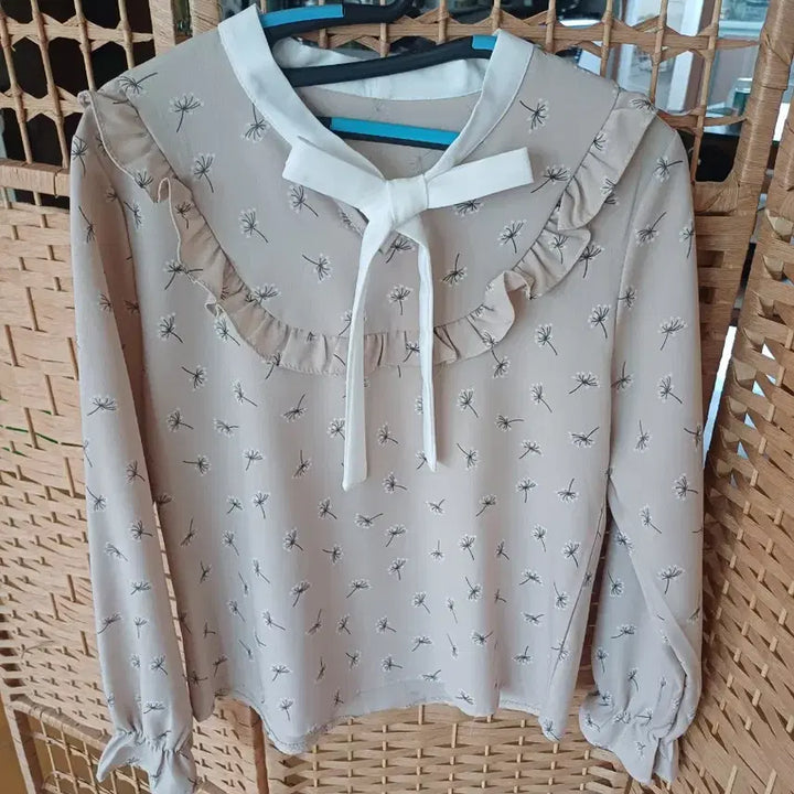 [BUNJANG] Floral Print Frill Blouse / 플라워 프린트 프릴 블라우스