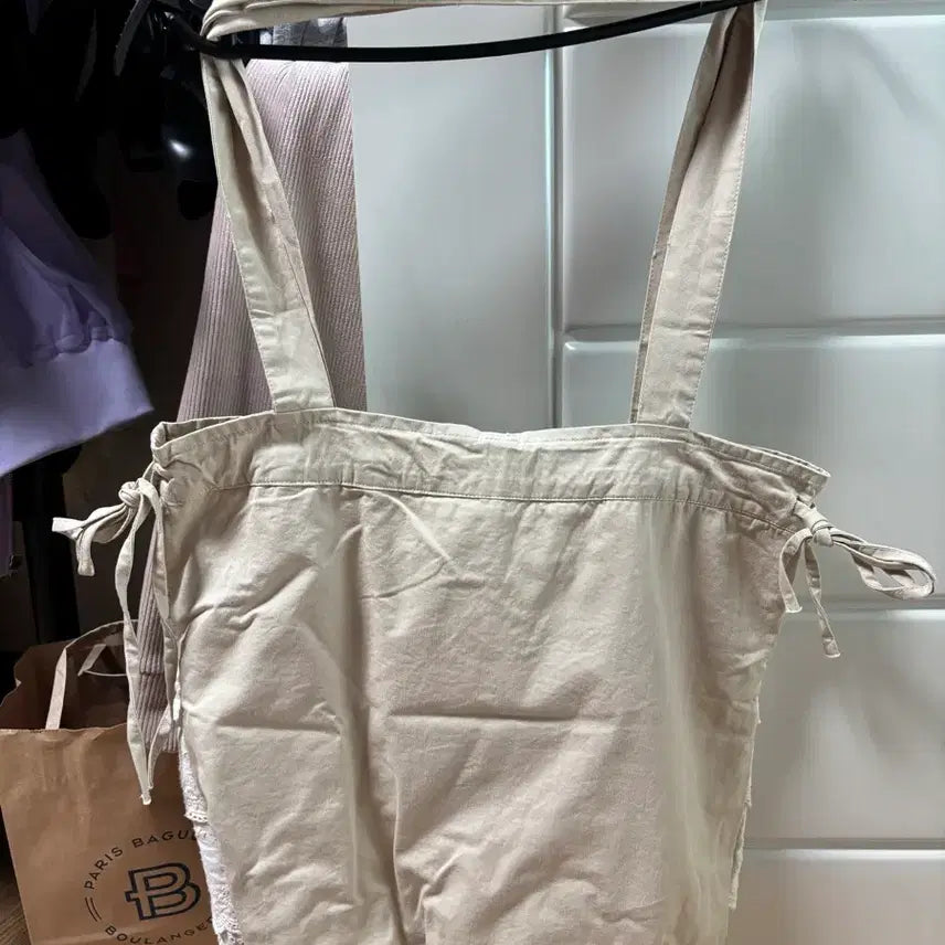 [BUNJANG] Lace Ruffle Eco Bag / 레이스 캉캉 에코백 아이보리