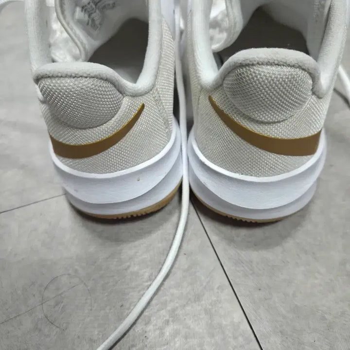 [SOLD OUT] 나이키 줌 하이퍼스피드 코트 배구화 260