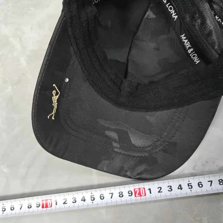 [SOLD OUT] 마크앤로나 블랙 카모 해골캡 모자