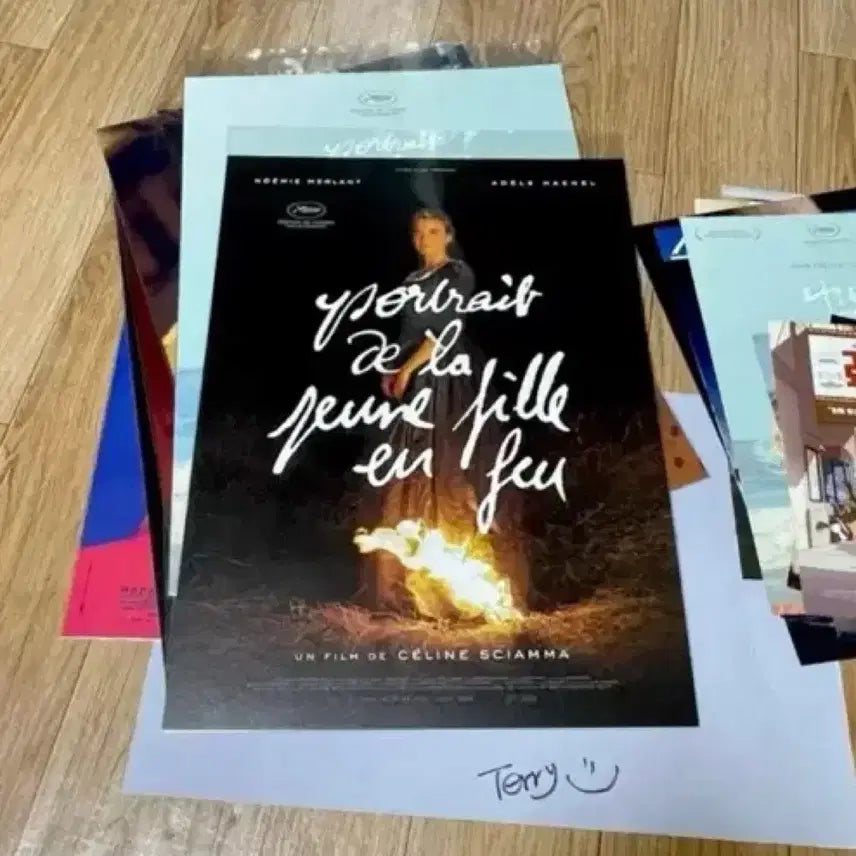[BUNJANG] Portrait of a Lady on Fire Merchandise Bundle / 타오르는 여인의초상 뱃지 1차2차패키지 아티스트 포스터 렌티큘러엽서마그넷