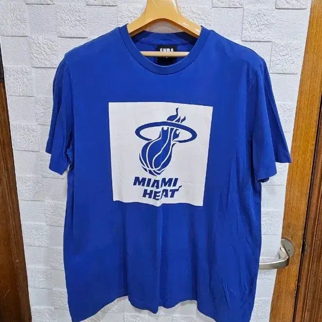 [BUNJANG] NBA Miami Heat Blue Short-Sleeve T-shirt / NBA 마이애미 히트 블루 반팔 티셔츠