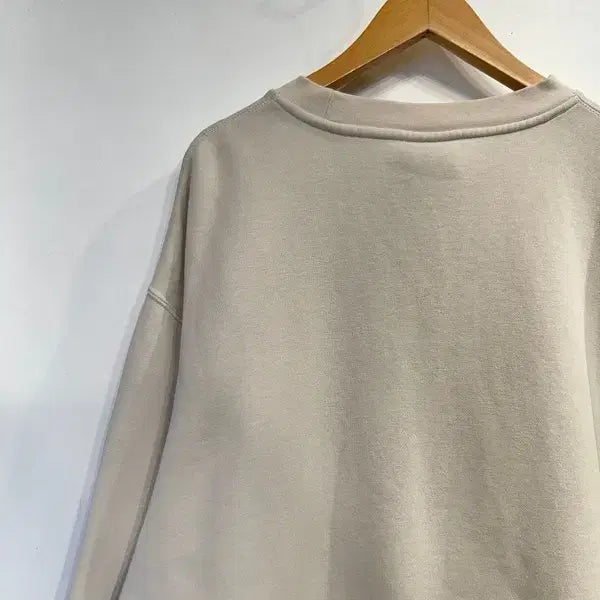 [BUNJANG] Nike NSW Acrylic Logo Sweatshirt / 라지 나이키 NSW 아크릴 로고 맨투맨 크루 탑 스웨트셔츠