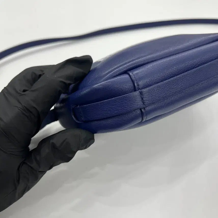 [BUNJANG] Balenciaga Wave Logo Crossbody Bag / [ OS ] 발렌시아가 웨이브로고 크로스백