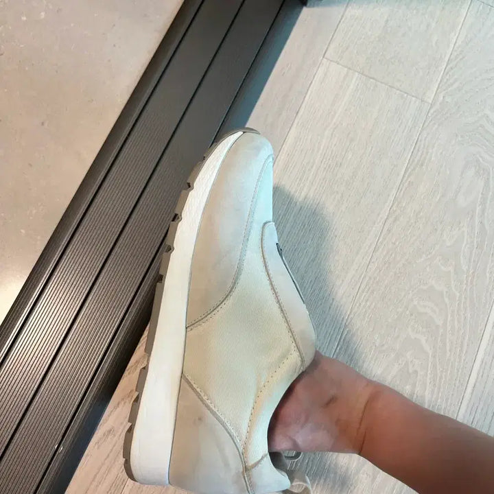 [BUNJANG] Lebeige Platform Sneakers (235) / 르베이지 키높이 스니커즈(235)230