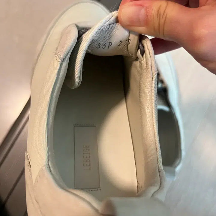 [BUNJANG] Lebeige Platform Sneakers (235) / 르베이지 키높이 스니커즈(235)230