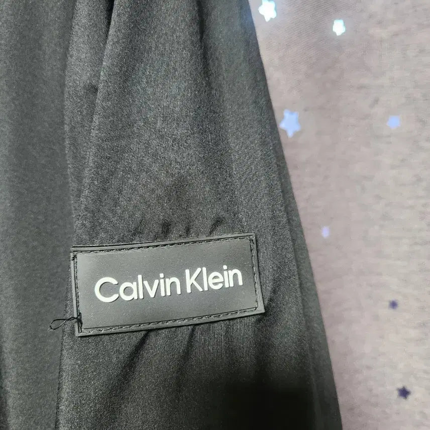 [BUNJANG] Calvin Klein Lightweight Hooded Windbreaker Jacket - L / 캘빈클라인 블랙 후드 경량바람막이 점퍼-L추천